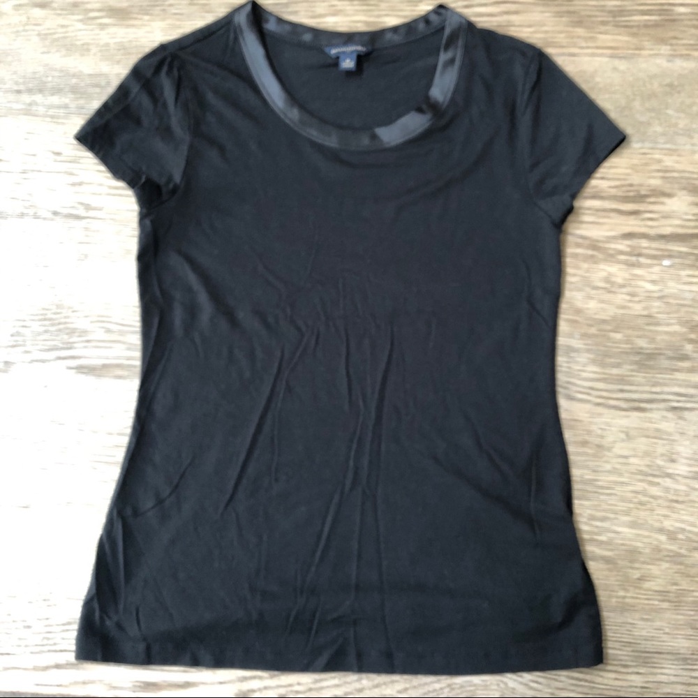 3/$20 Women’s banana republic top